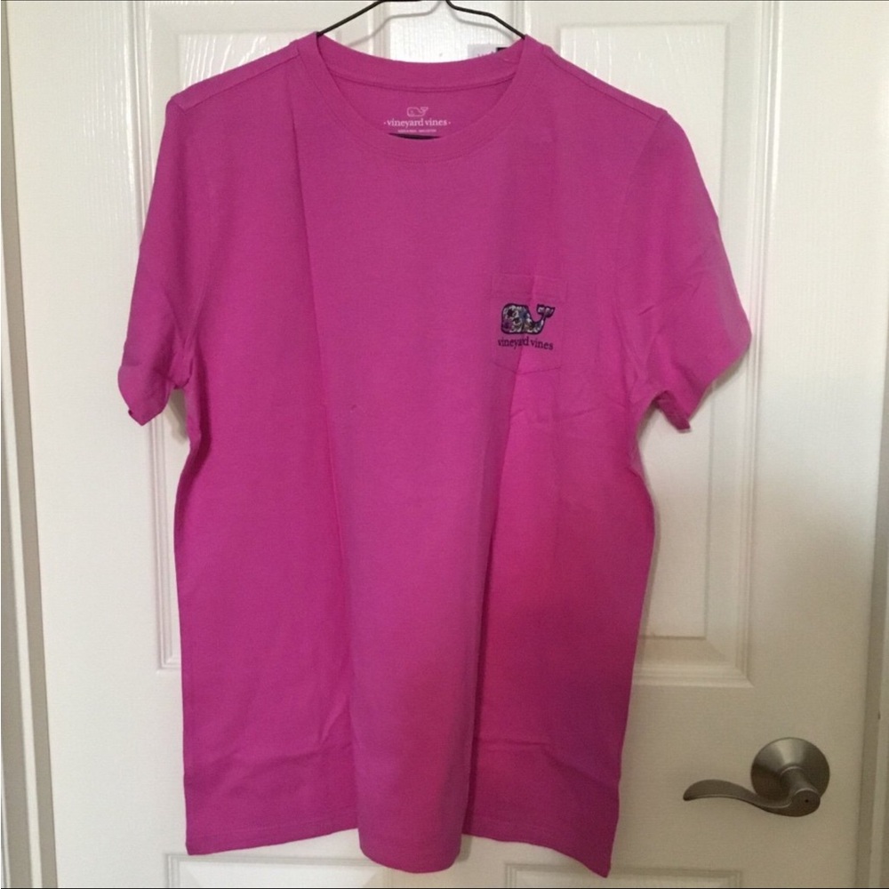 Vineyard Vines Westport Floral Whale Dahlia Short Sleeve Tee - Picture 4 of 5
